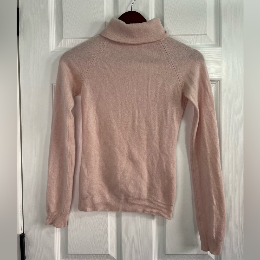 Baby pink cashmere sweater